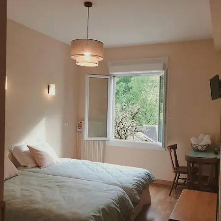 Aux Gorges Du Dourdou Hotell 2*