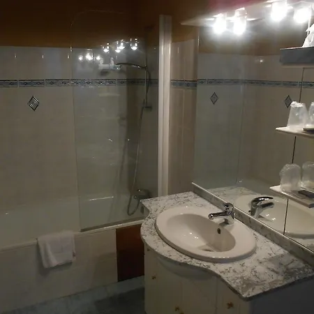 Hotell Aux Gorges Du Dourdou