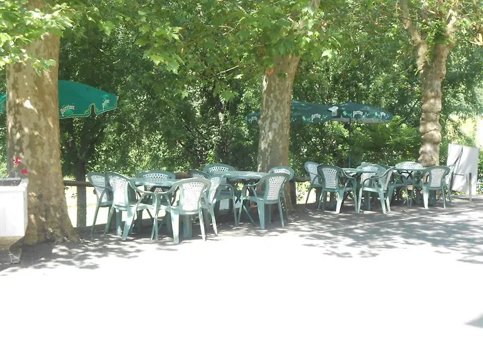 Hotel Aux Gorges Du Dourdou 2*